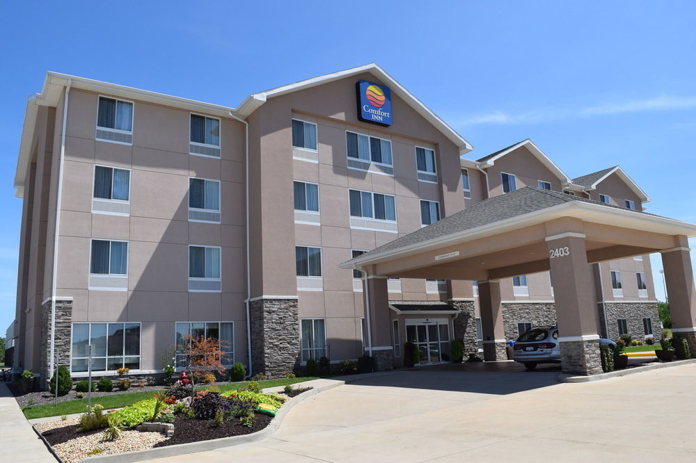 photo 1 of Comfort Inn & Suites Marion I-57