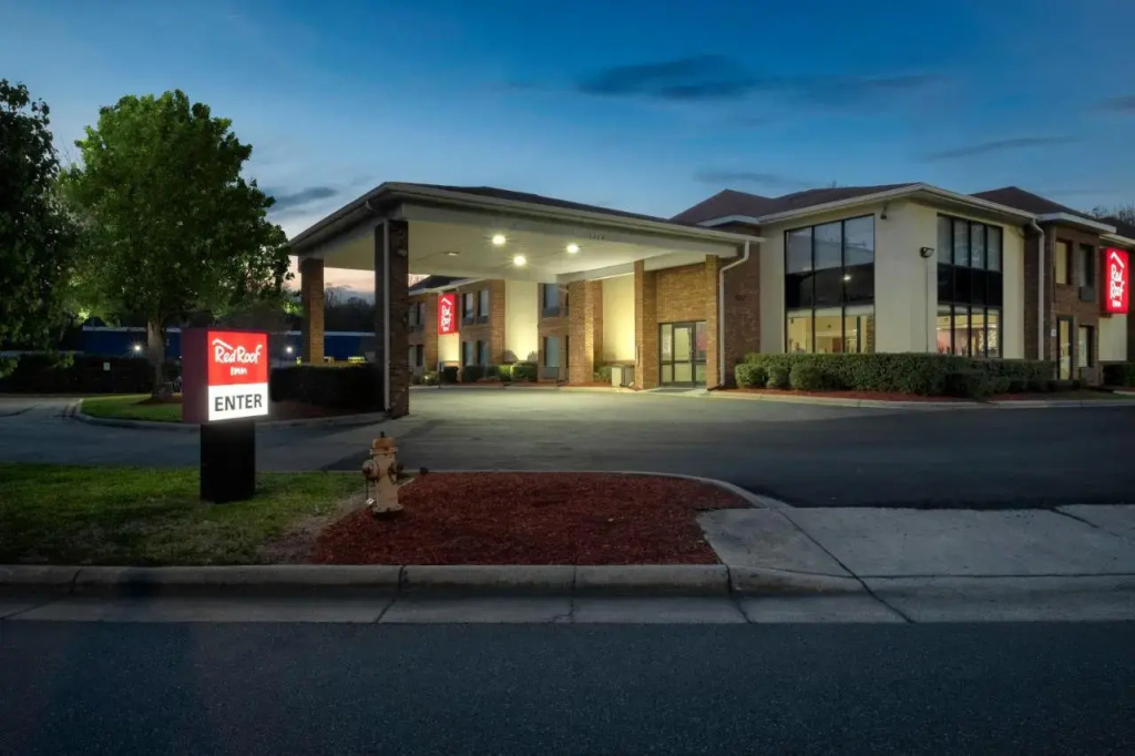 photo 1 of Comfort Inn Uncc