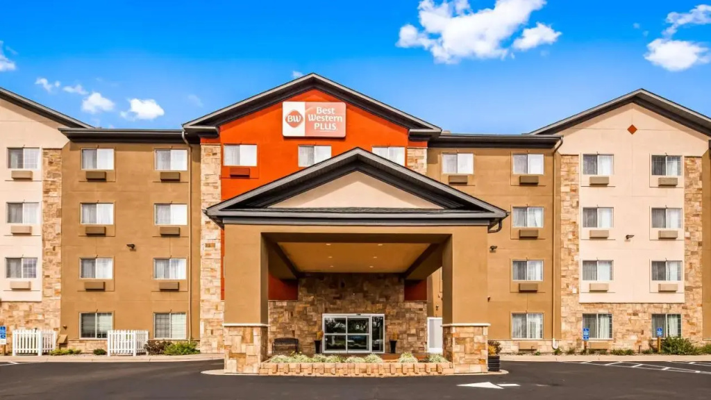 photo 1 of Comfort Suites Blaine