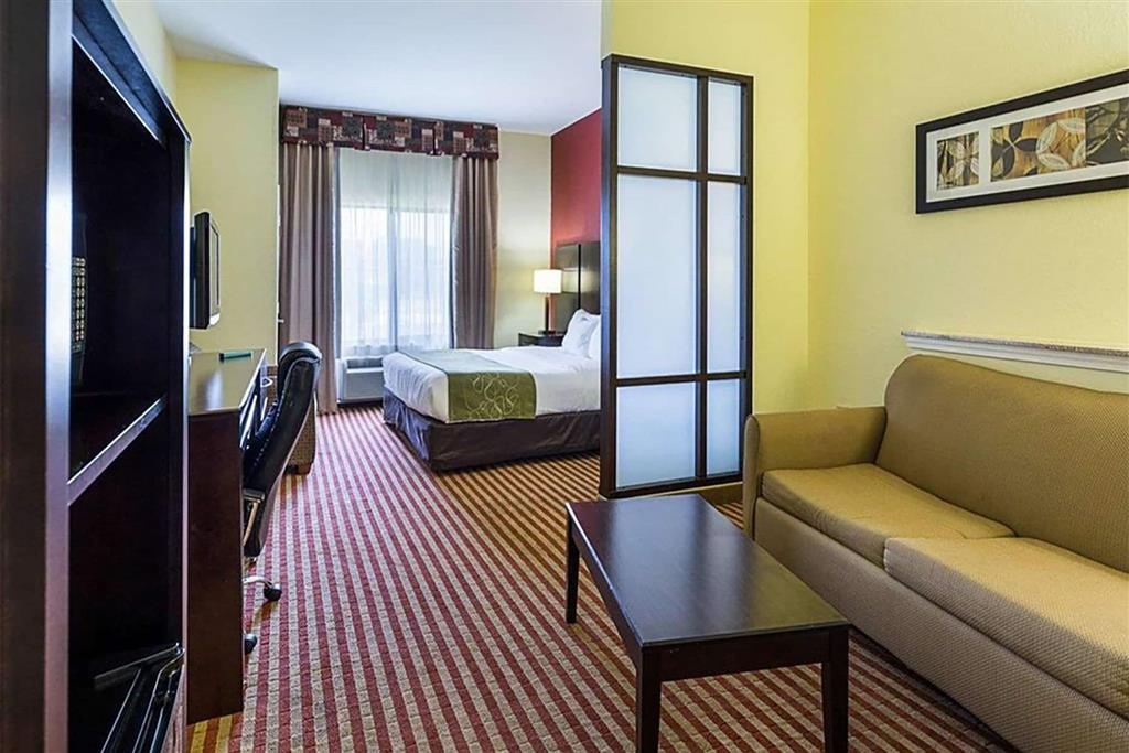 photo 1 of Days Inn & Suites by Wyndham Houston / West Energy Corridor