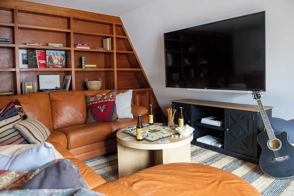 photo 1 of Condor by Avantstay Gorgeous Mountain Home w/ Hot Tub & Sauna