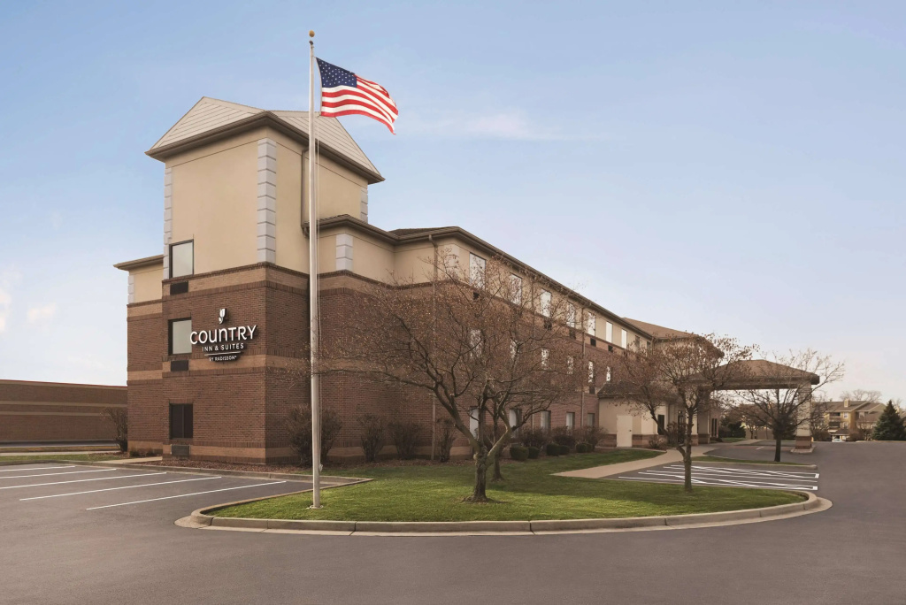 photo 1 of Country Inn & Suites by Radisson, Dayton South, OH