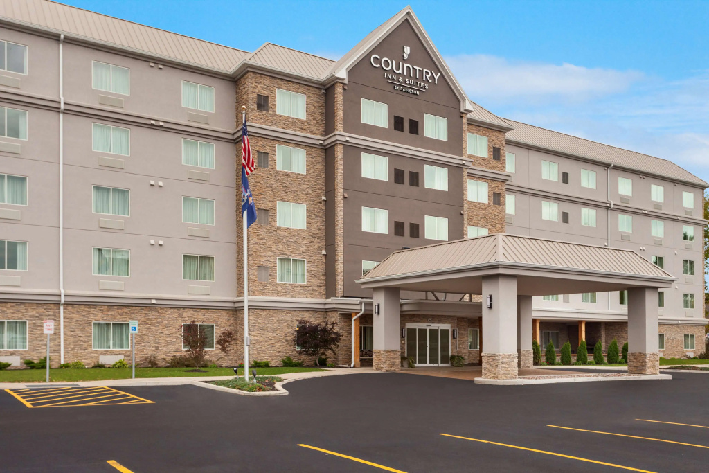 photo 1 of Country Inn & Suites by Radisson, Buffalo South I-90, NY