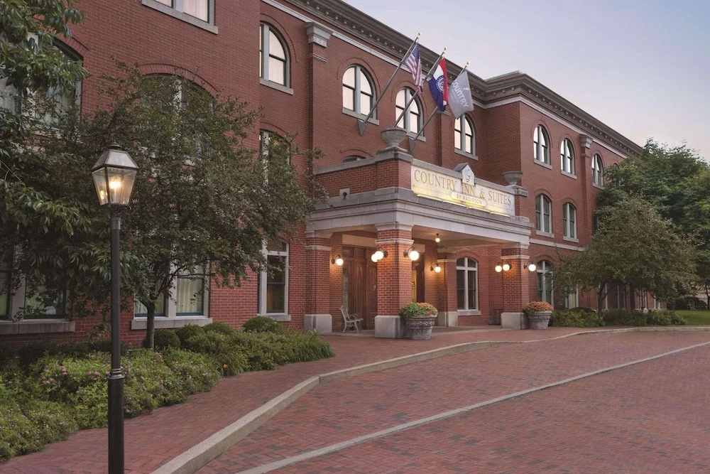 photo 1 of Country Inn & Suites by Radisson, St. Charles, MO