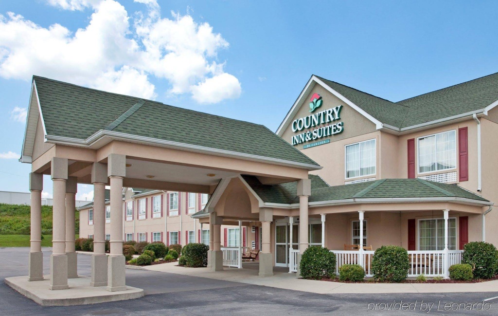 photo 1 of Country Inn & Suites by Radisson, Somerset, KY