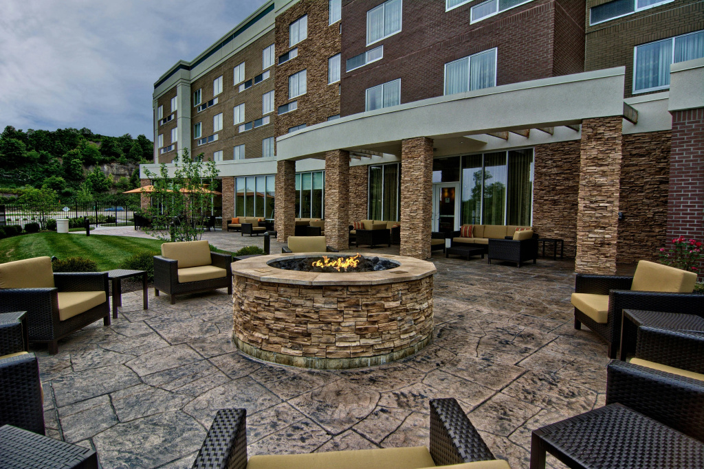 photo 1 of Courtyard by Marriott Bridgeport Clarksburg