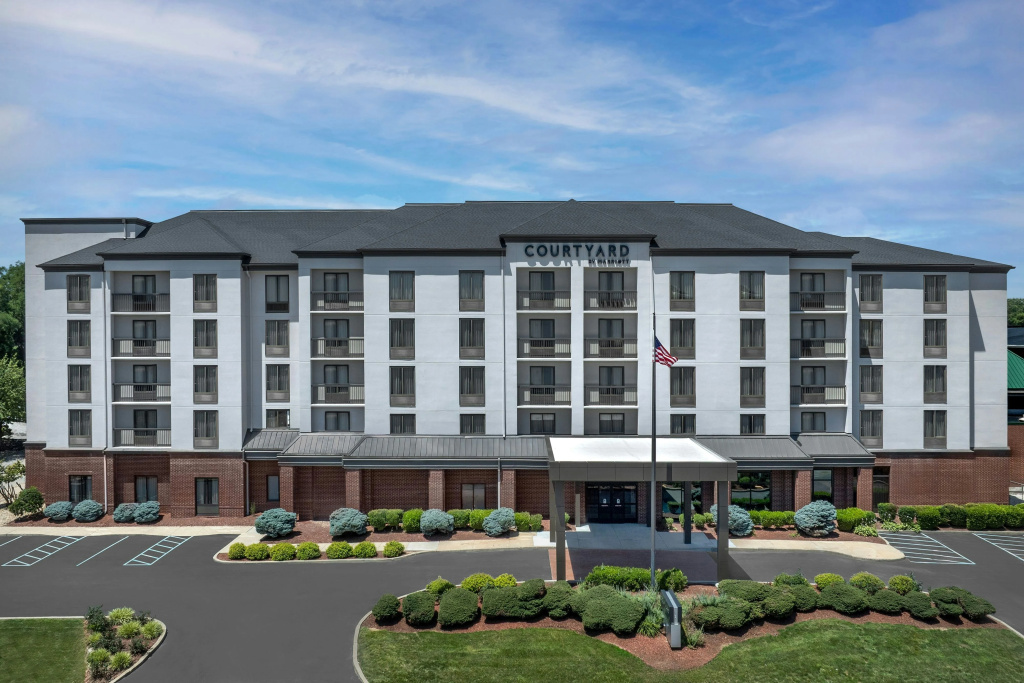 photo 1 of Courtyard by Marriott Bloomington