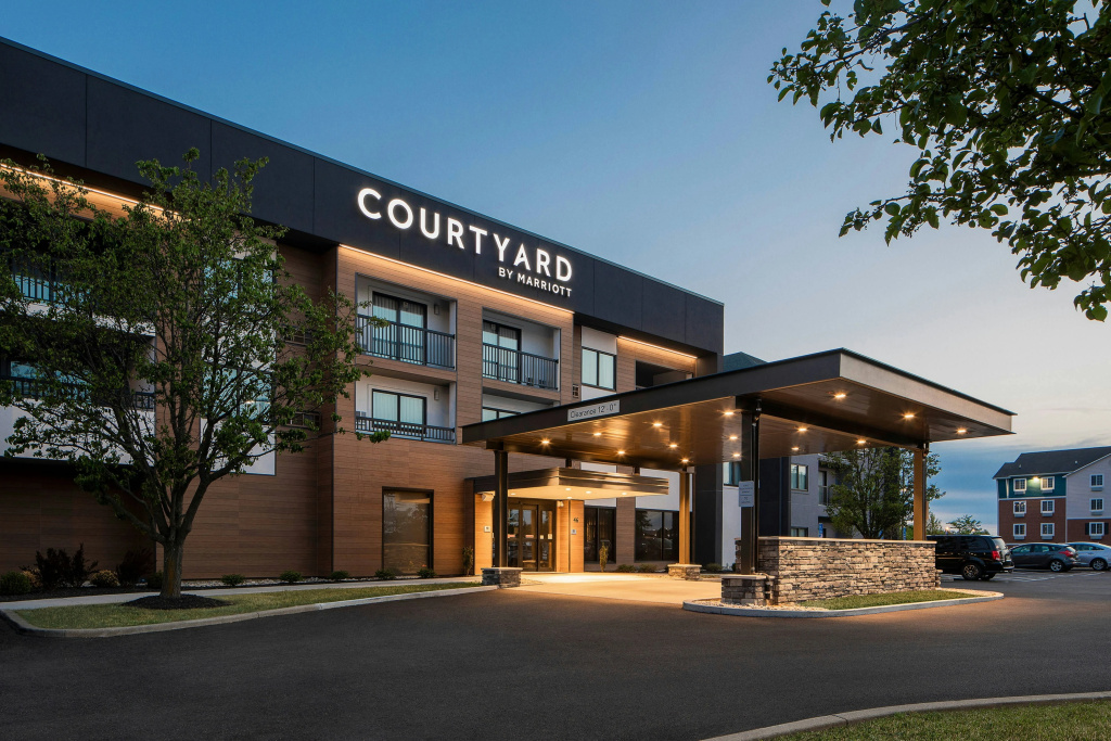 photo 1 of Courtyard by Marriott Cincinnati Airport South/Florence