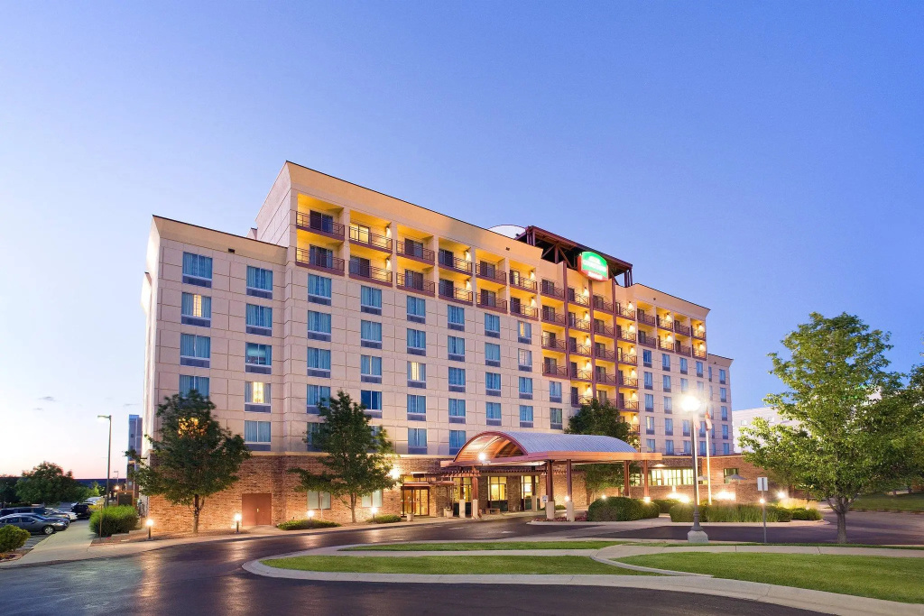 photo 1 of Courtyard by Marriott Denver Airport