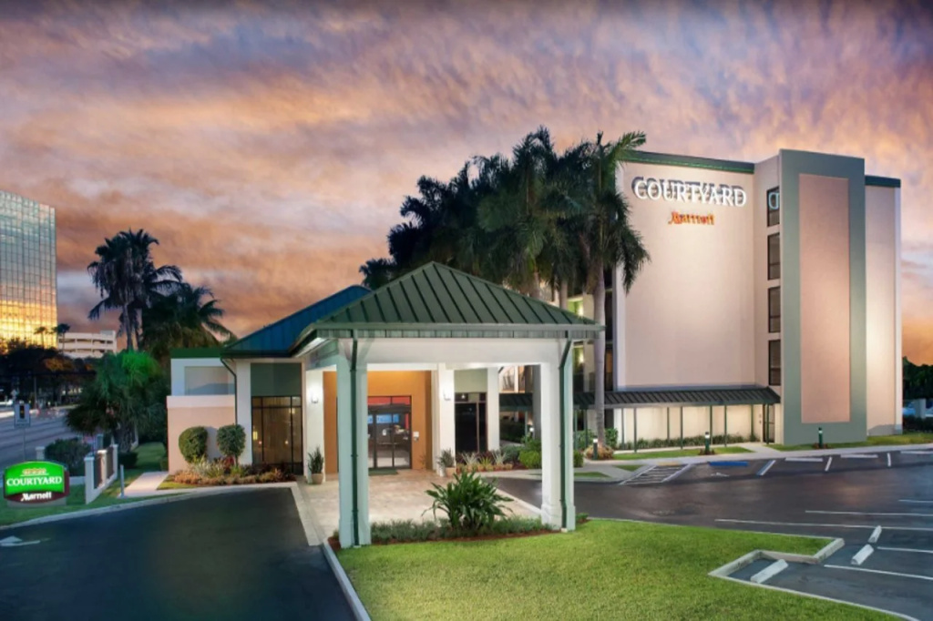 photo 1 of Courtyard Fort Lauderdale East/Lauderdale-by-the-Sea