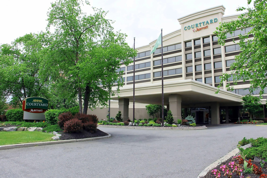 photo 1 of Courtyard by Marriott Lyndhurst Meadowlands