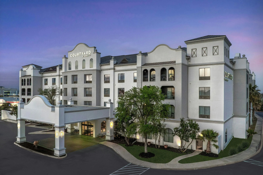 photo 1 of Courtyard by Marriott San Antonio SeaWorld - Westover Hills