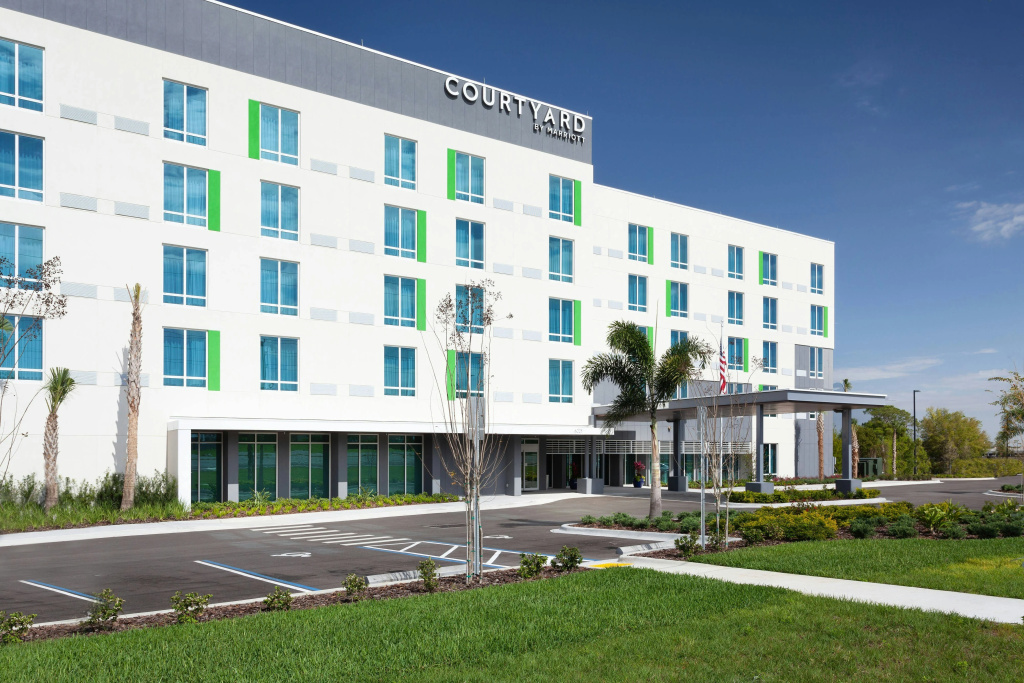 photo 1 of Courtyard by Marriott Winter Haven