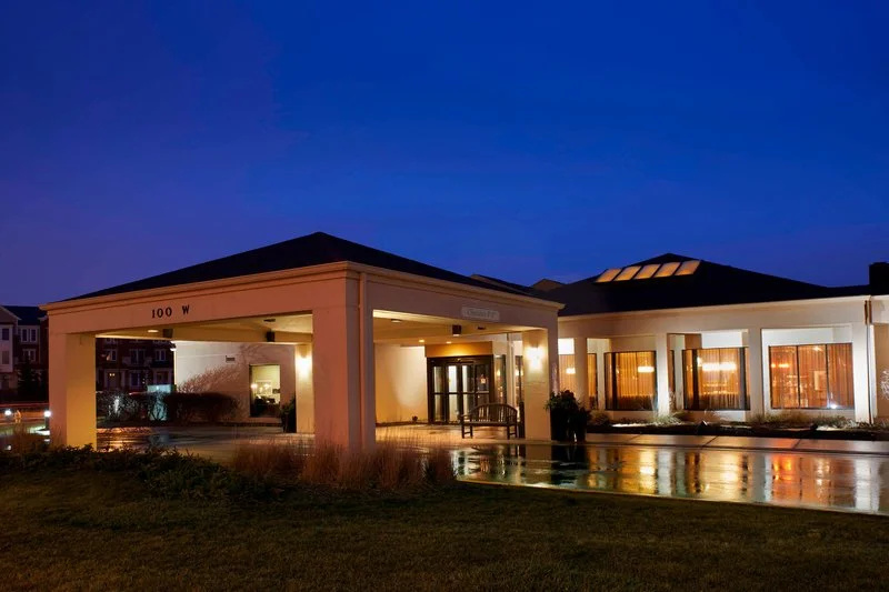 photo 1 of Courtyard Chicago Arlington Heights/South