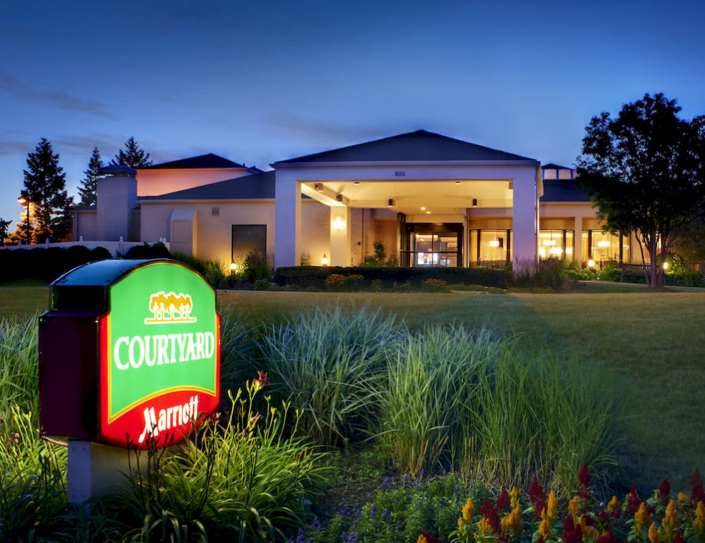 photo 1 of Courtyard Chicago Deerfield