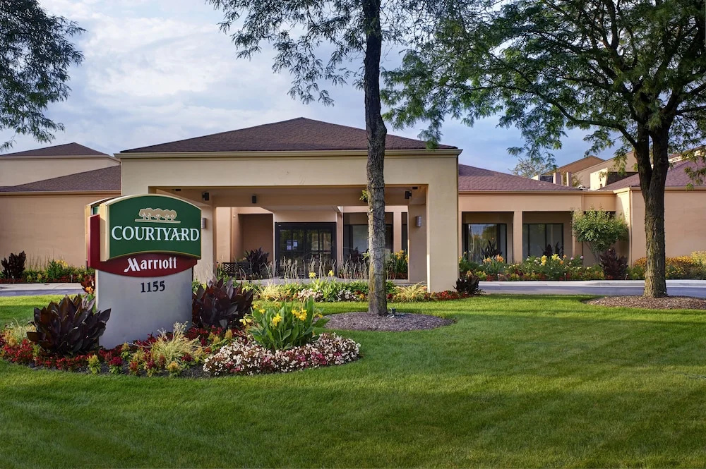 photo 1 of Courtyard Chicago Naperville