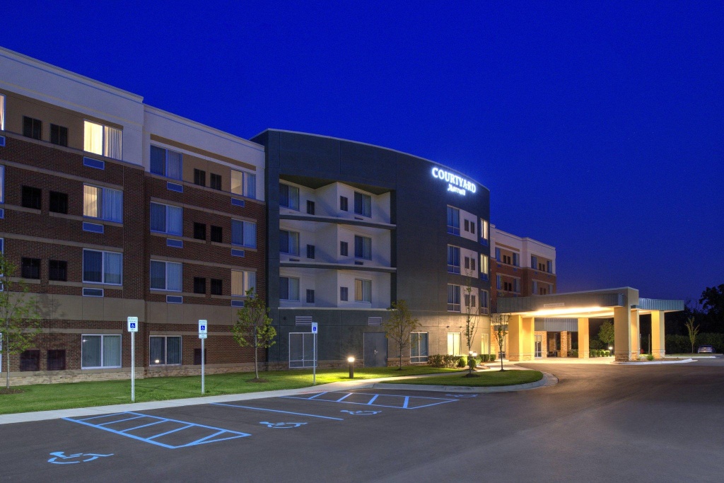 photo 1 of Courtyard Detroit Farmington Hills