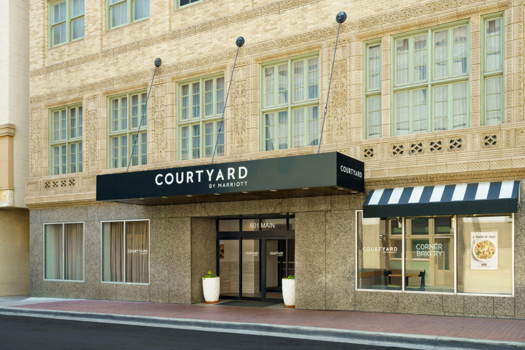 photo 1 of Courtyard by Marriott Fort Worth Downtown/Blackstone