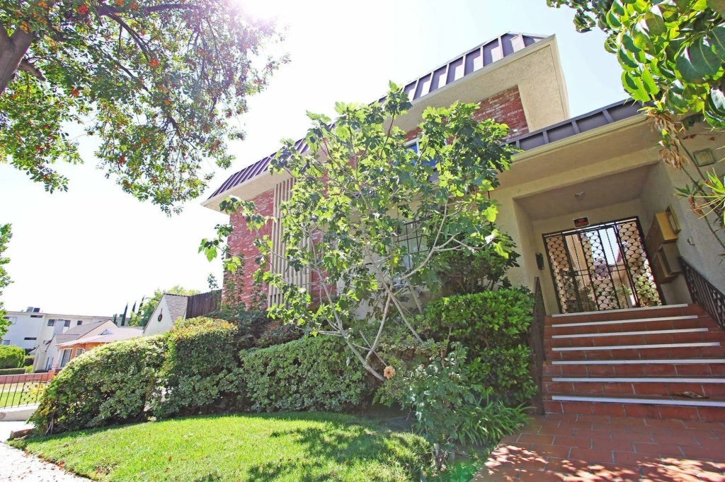 photo 1 of Cozy New Town House Glendale