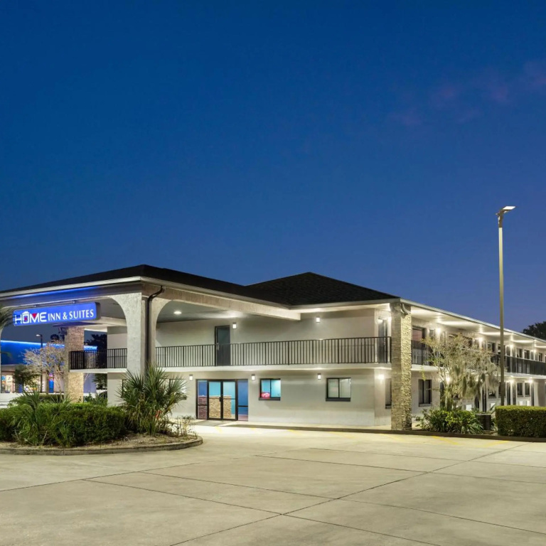 photo 1 of Crosby's Motor Inn