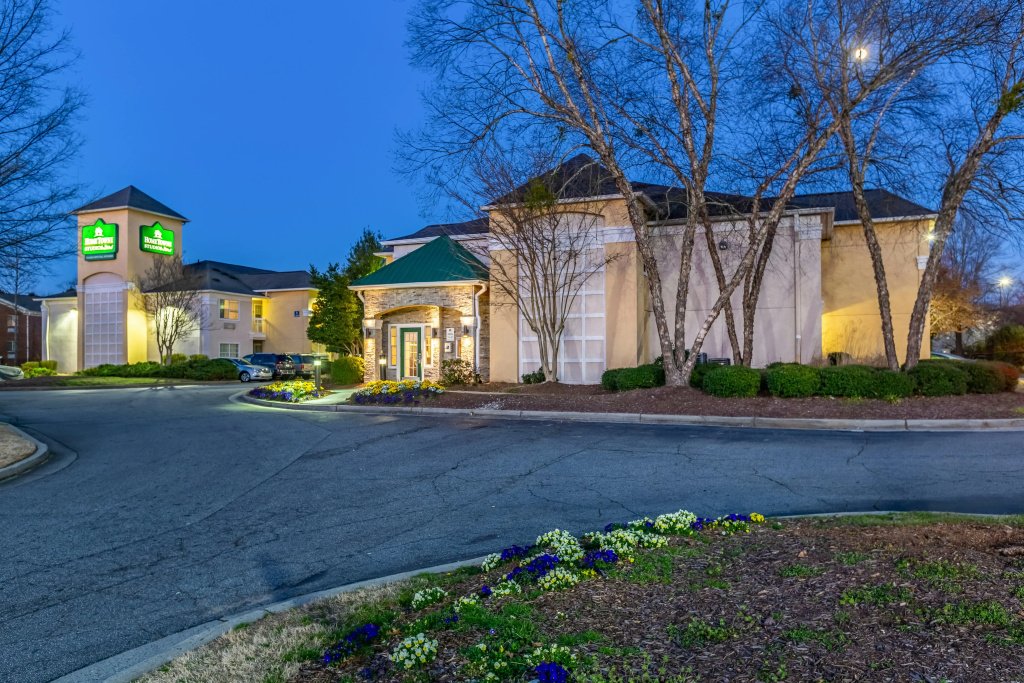 photo 1 of HomeTowne Studios by Red Roof Atlanta – Peachtree Corners