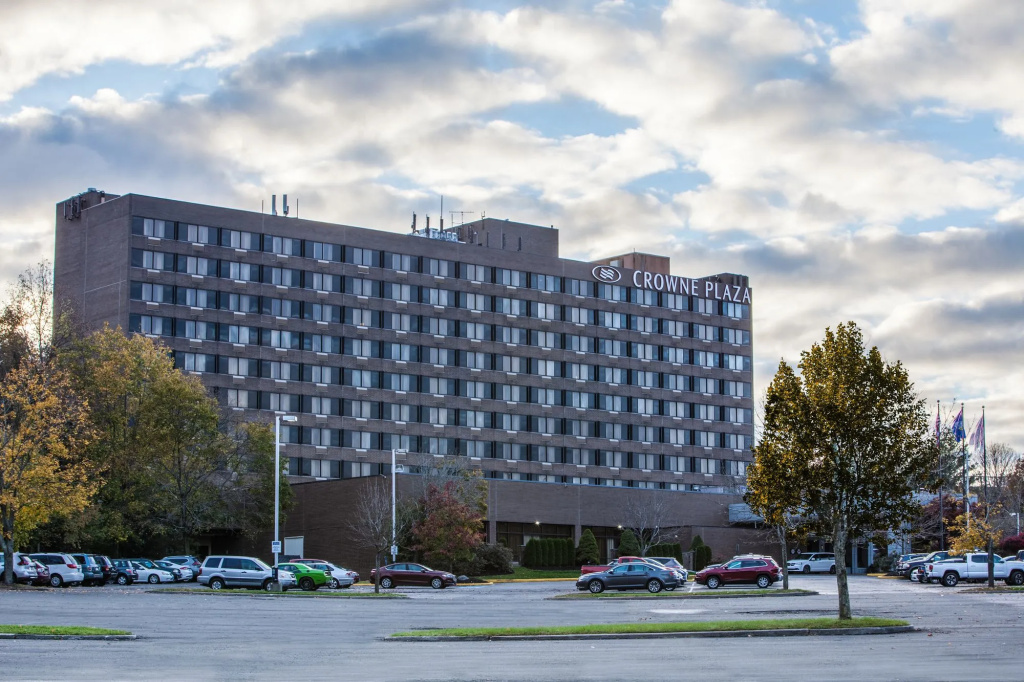 photo 1 of Crowne Plaza Danbury