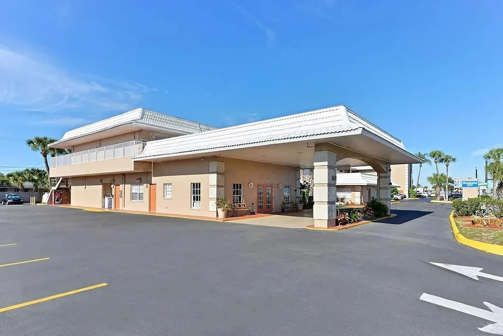photo 1 of Days Inn