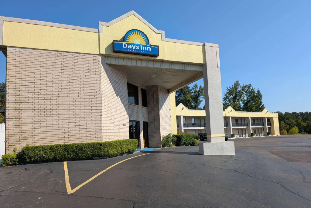 photo 1 of Days Inn by Wyndham Arcadia Louisiana