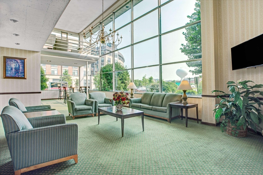 photo 1 of Days Inn by Wyndham Arlington/Washington DC