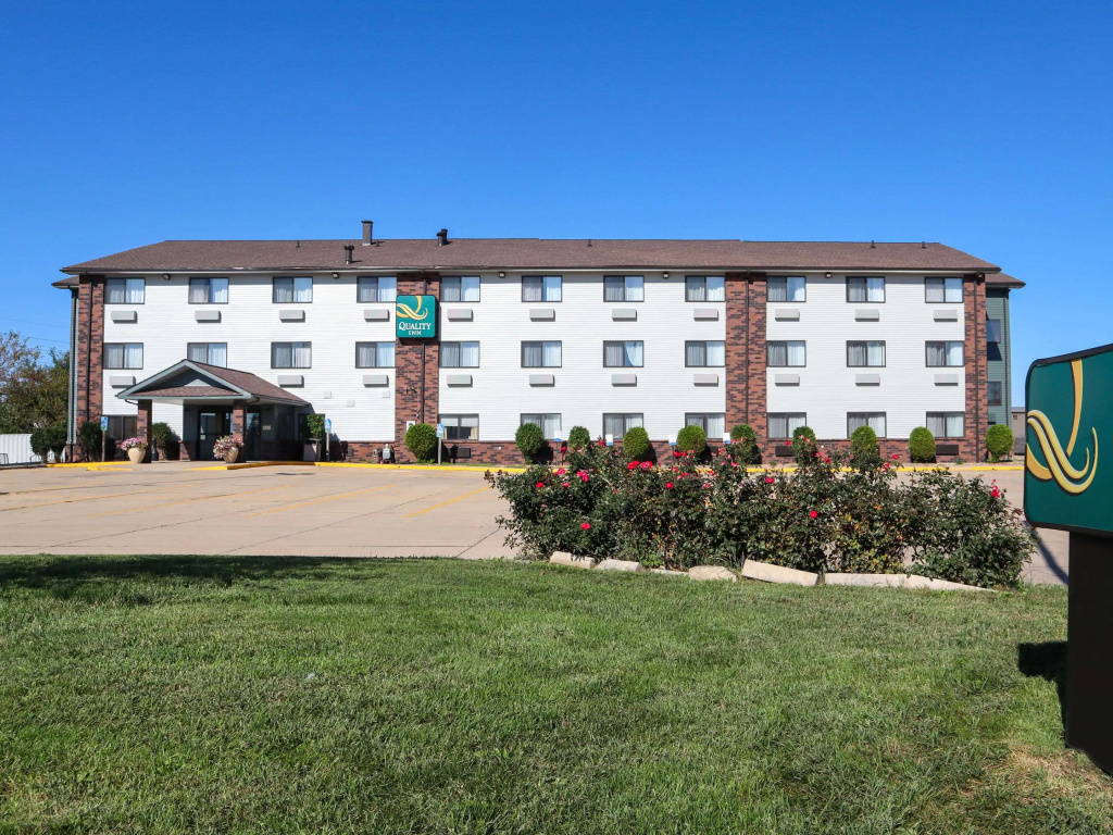 photo 1 of Days Inn Bloomington - Normal