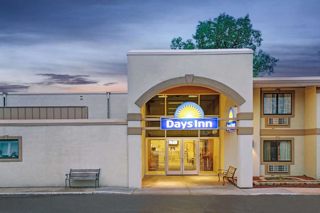 photo 1 of Days Inn by Wyndham Bloomington West