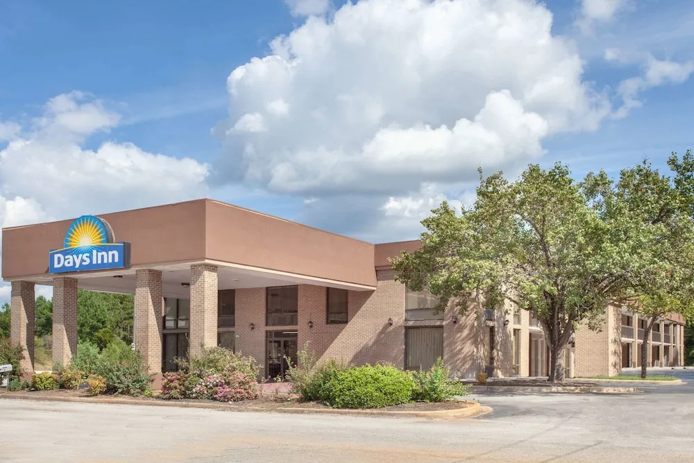 photo 1 of Days Inn Clinton-Presbyterian College