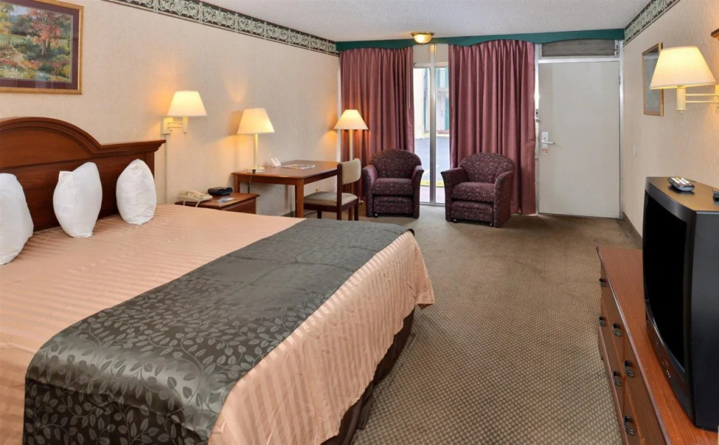 photo 1 of Americas Best Value Inn