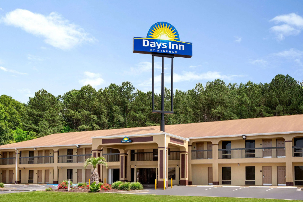 photo 1 of Days Inn by Wyndham Covington