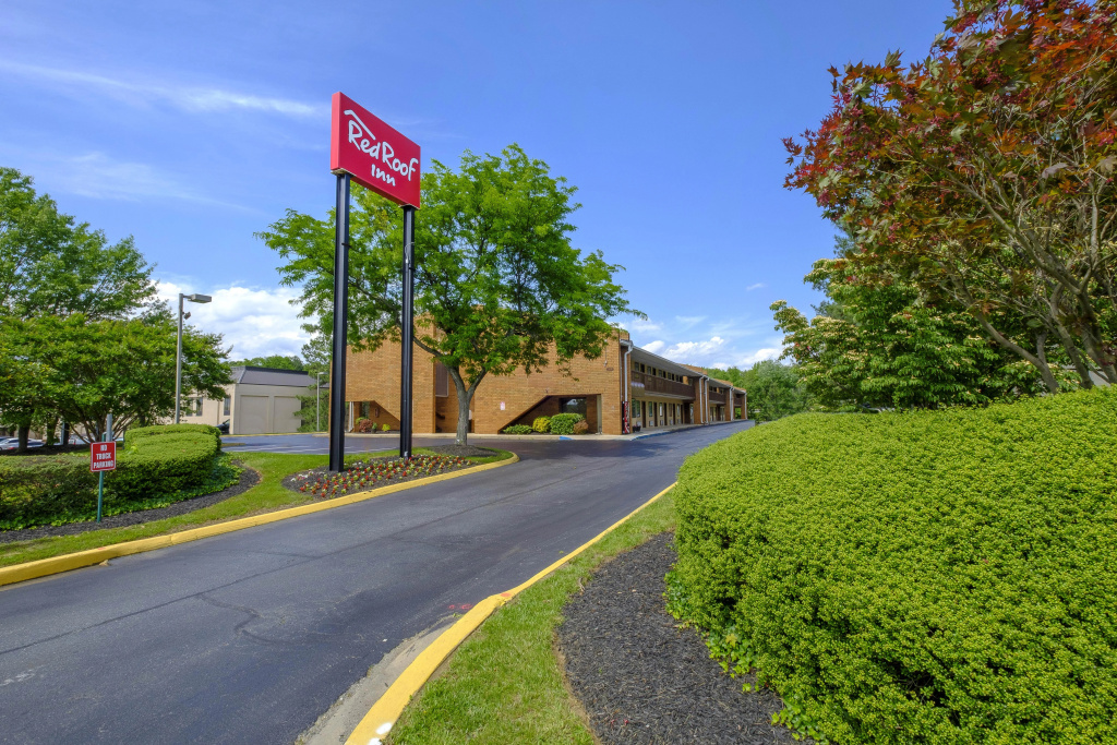 photo 1 of Red Roof Inn Edgewood