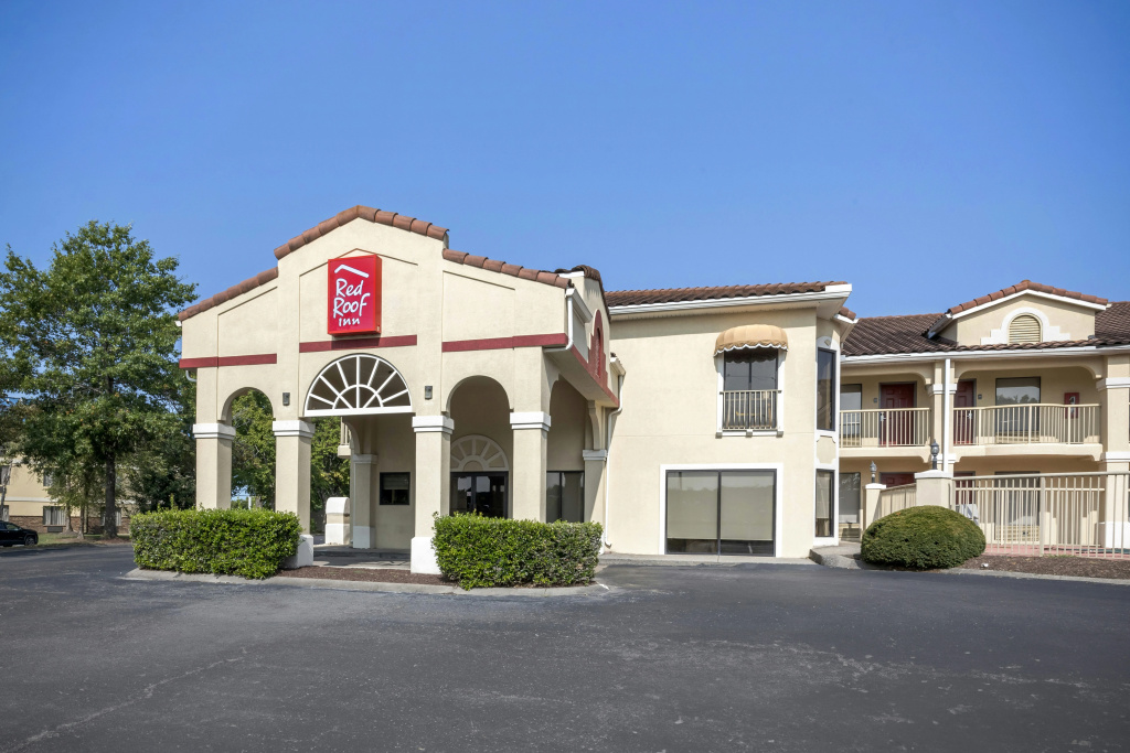 photo 1 of Red Roof Inn Franklin, TN