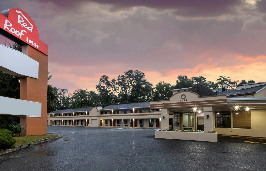 photo 1 of Red Roof Inn Freehold
