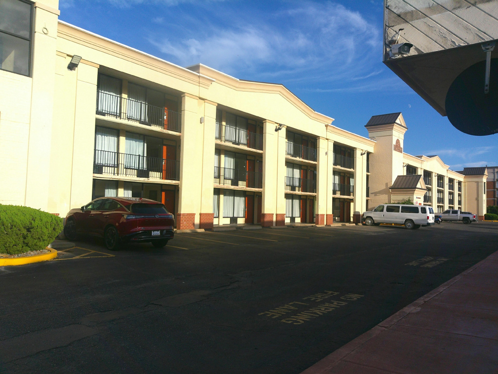 photo 1 of Red Roof Inn Hampton Coliseum
