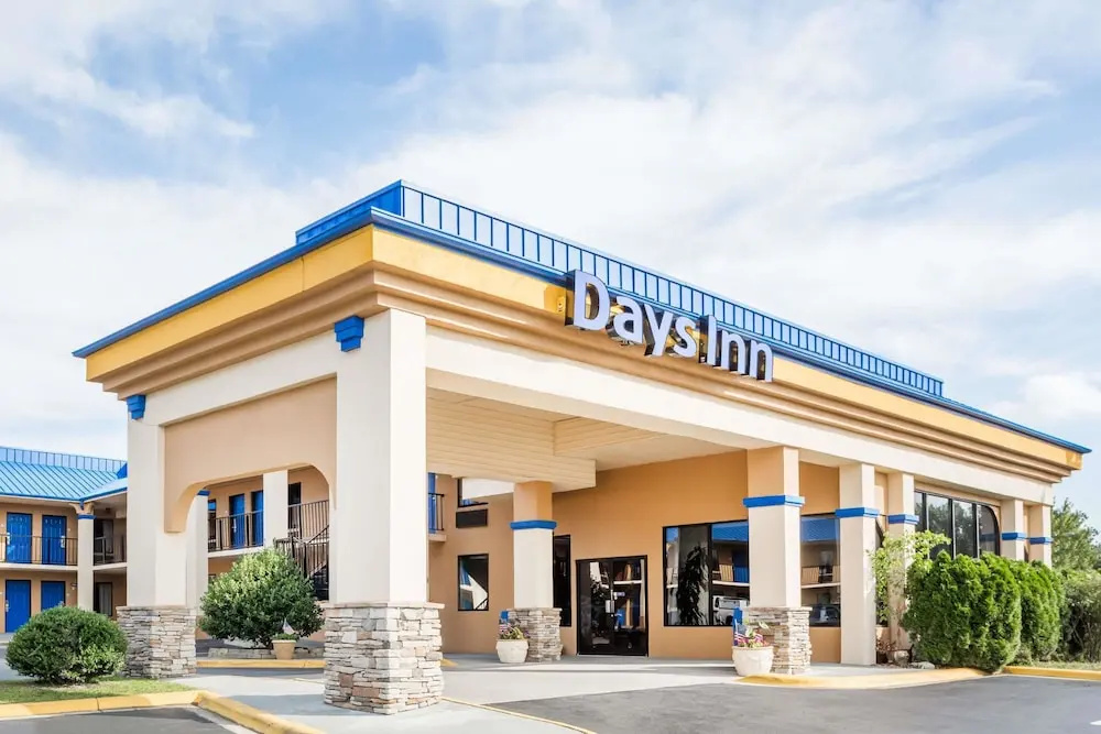 photo 1 of Days Inn Hendersonville