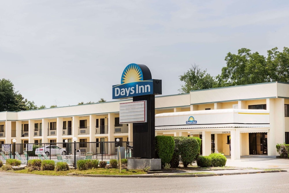photo 1 of Days Inn Little River