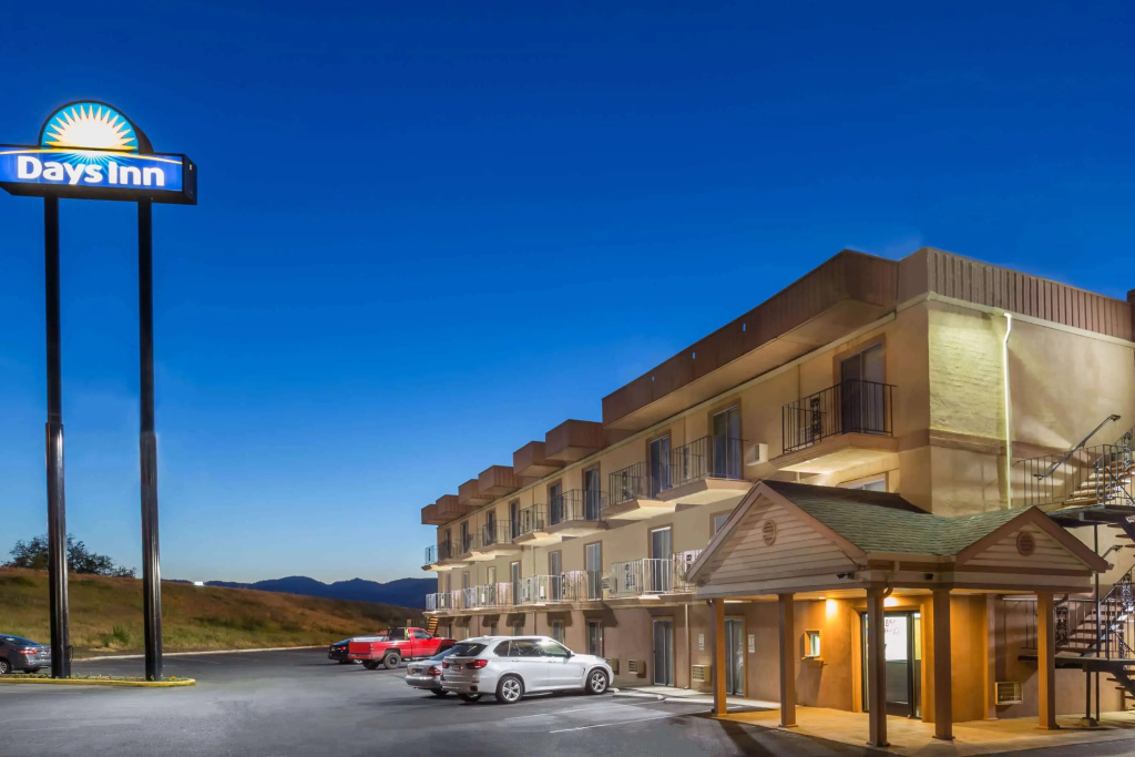 photo 1 of Days Inn by Wyndham Medford