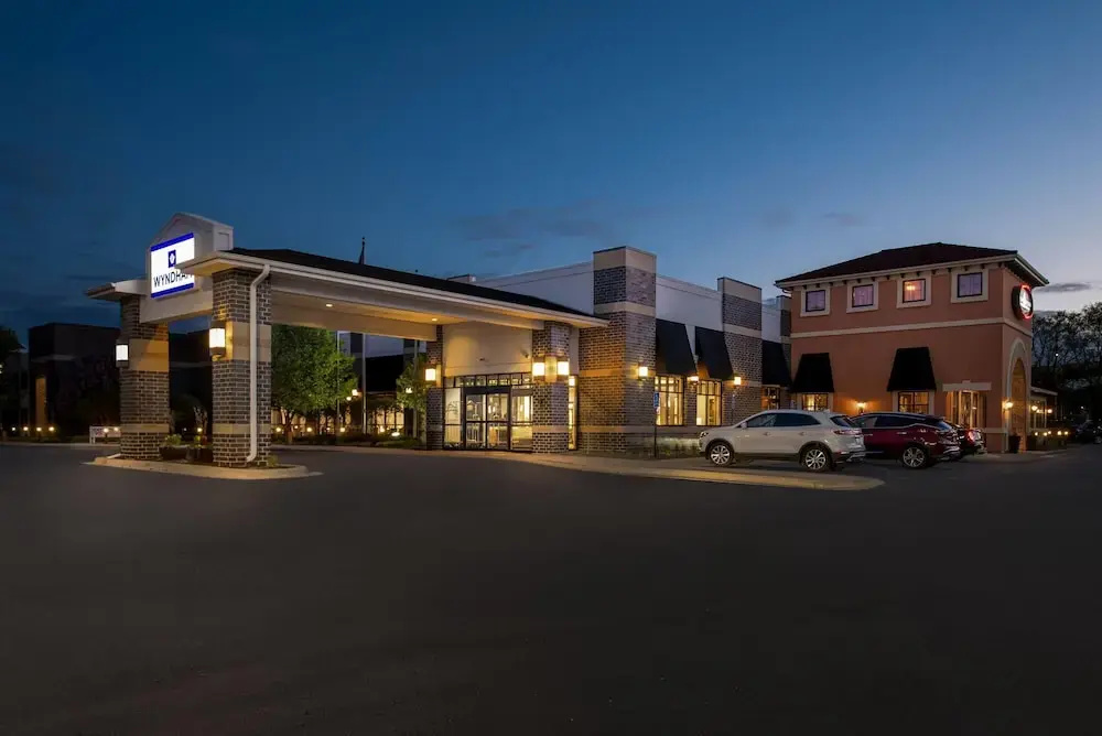 photo 1 of Wyndham Bloomington - Mall of America