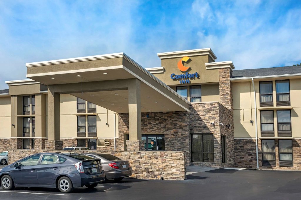 photo 1 of Comfort Inn Nashville - Opryland Area