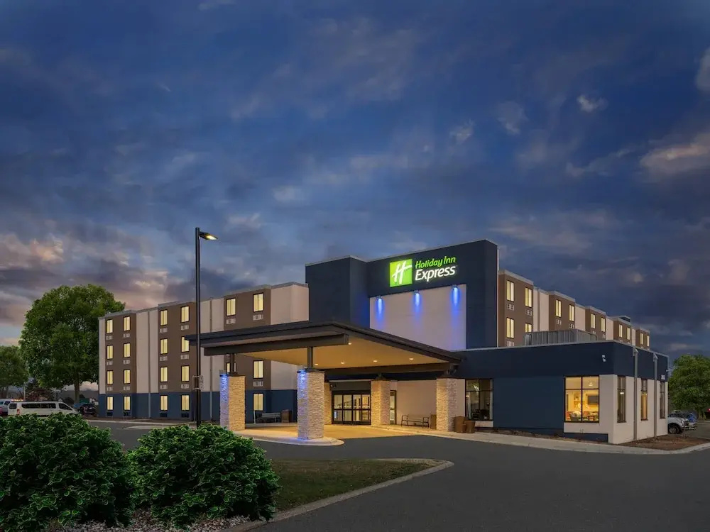 photo 1 of Days Inn Plymouth