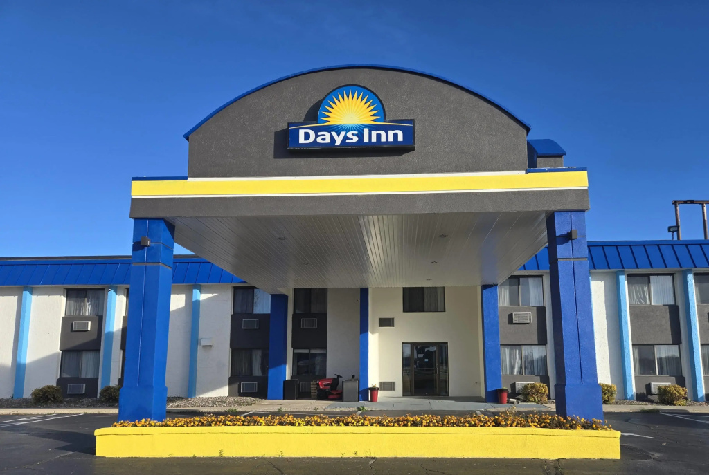photo 1 of Days Inn by Wyndham Portage/Cascade Mountain area