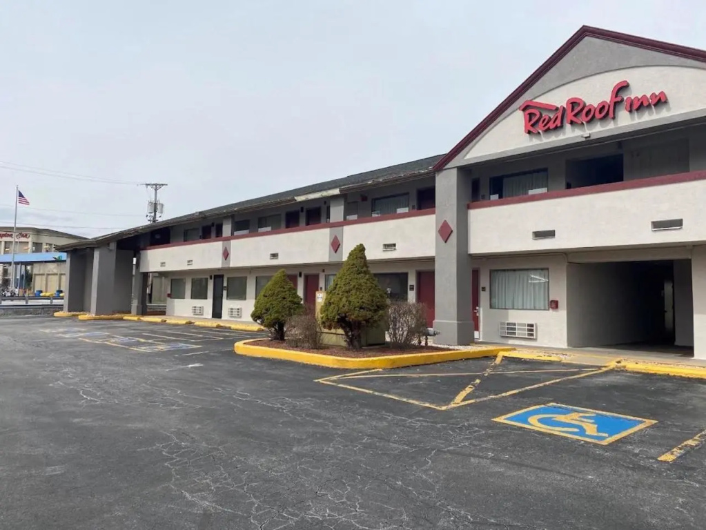 photo 1 of Red Roof Inn Somerset, Pa