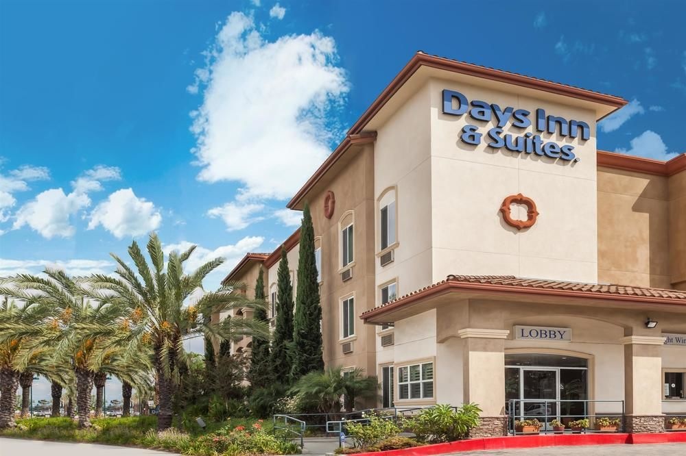 photo 1 of Days Inn & Suites Anaheim Resort