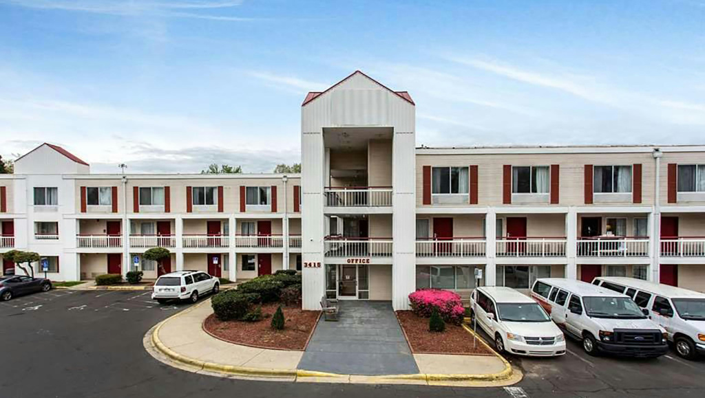 photo 1 of Studios & Suites 4 Less Charlotte