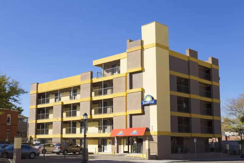photo 1 of Econo Lodge Downtown