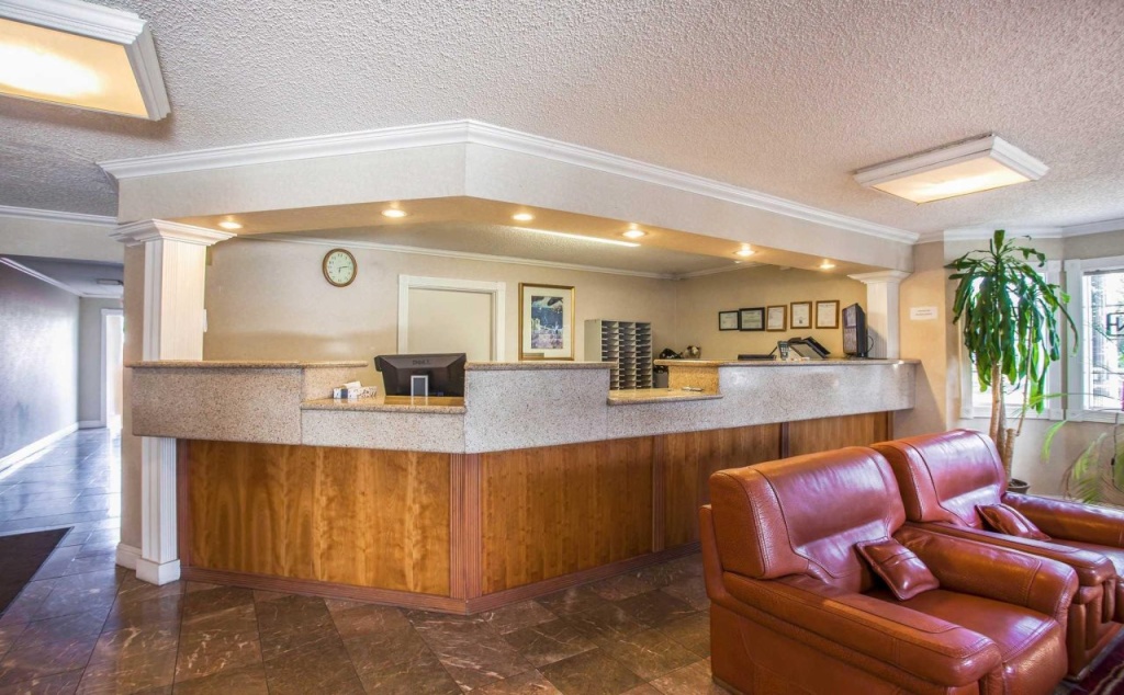 photo 1 of Port of Tacoma Inn